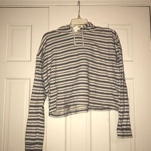 BEACH STRIPED SWEATER